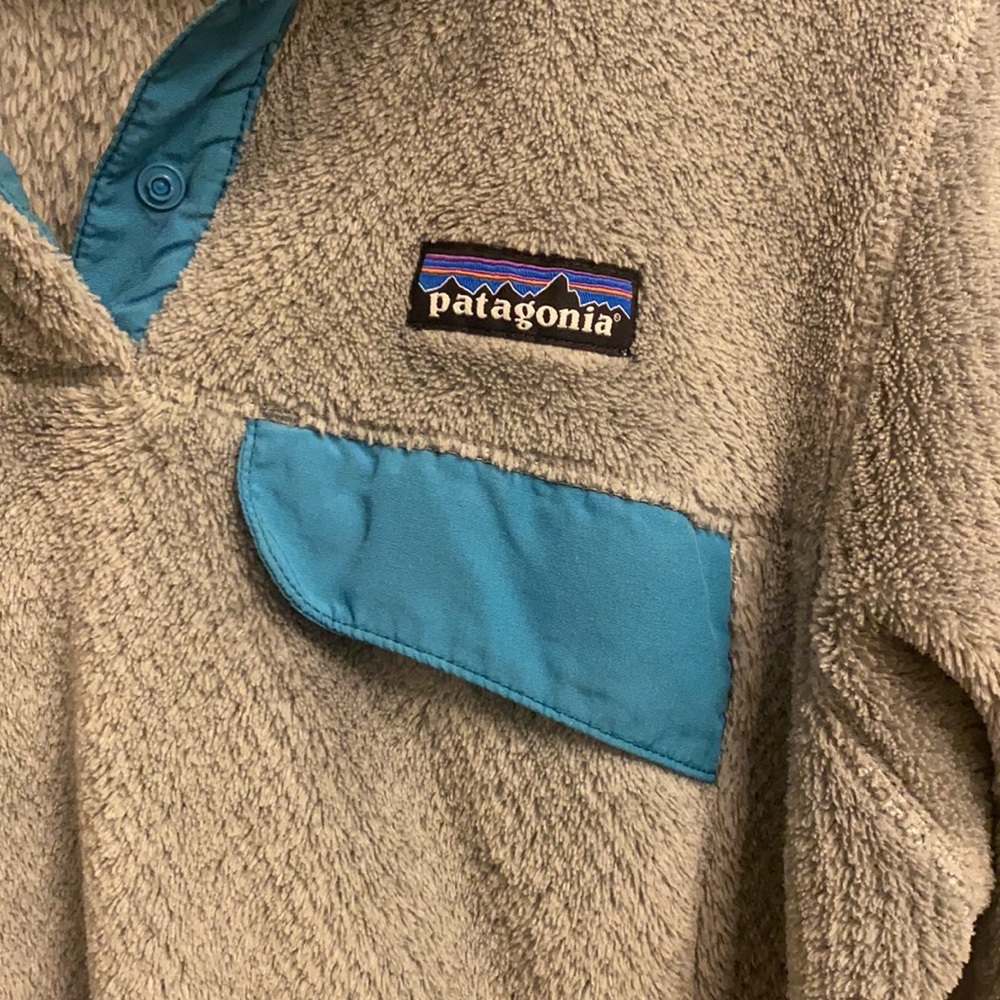 Gray Patagonia snap pullover - Picture 3 of 4